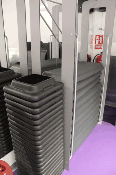 Mueble para steps y bases personalizado Anytime Fitness